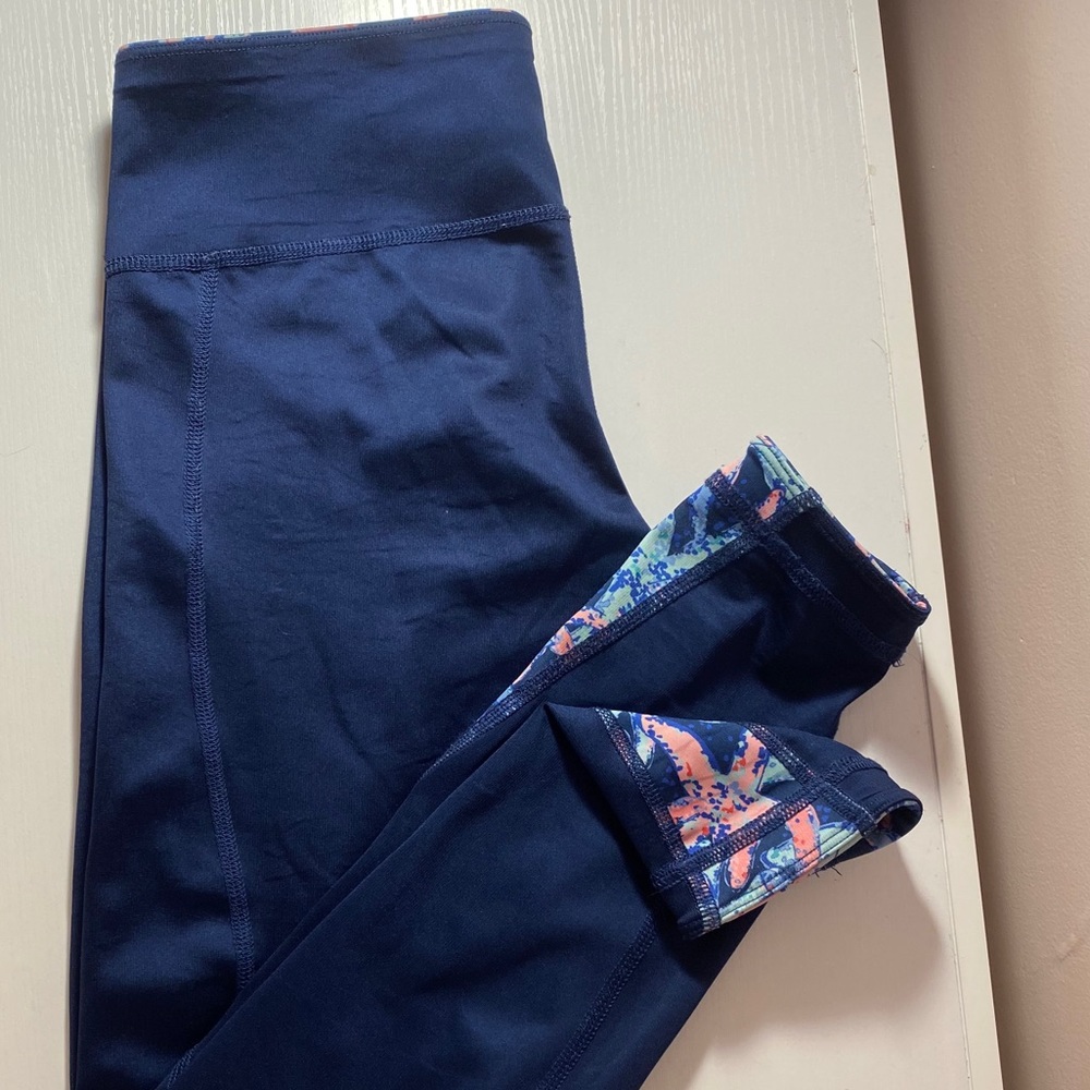 Cropped Vineyard Vines Athletic Reversible Legging